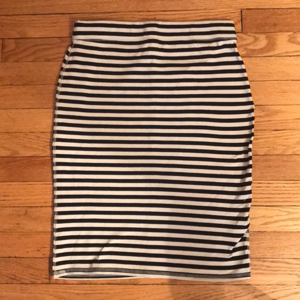 Striped pencil skirt